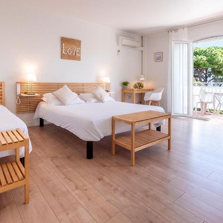 Hotel & Studios Astor Antibes Bagian luar foto