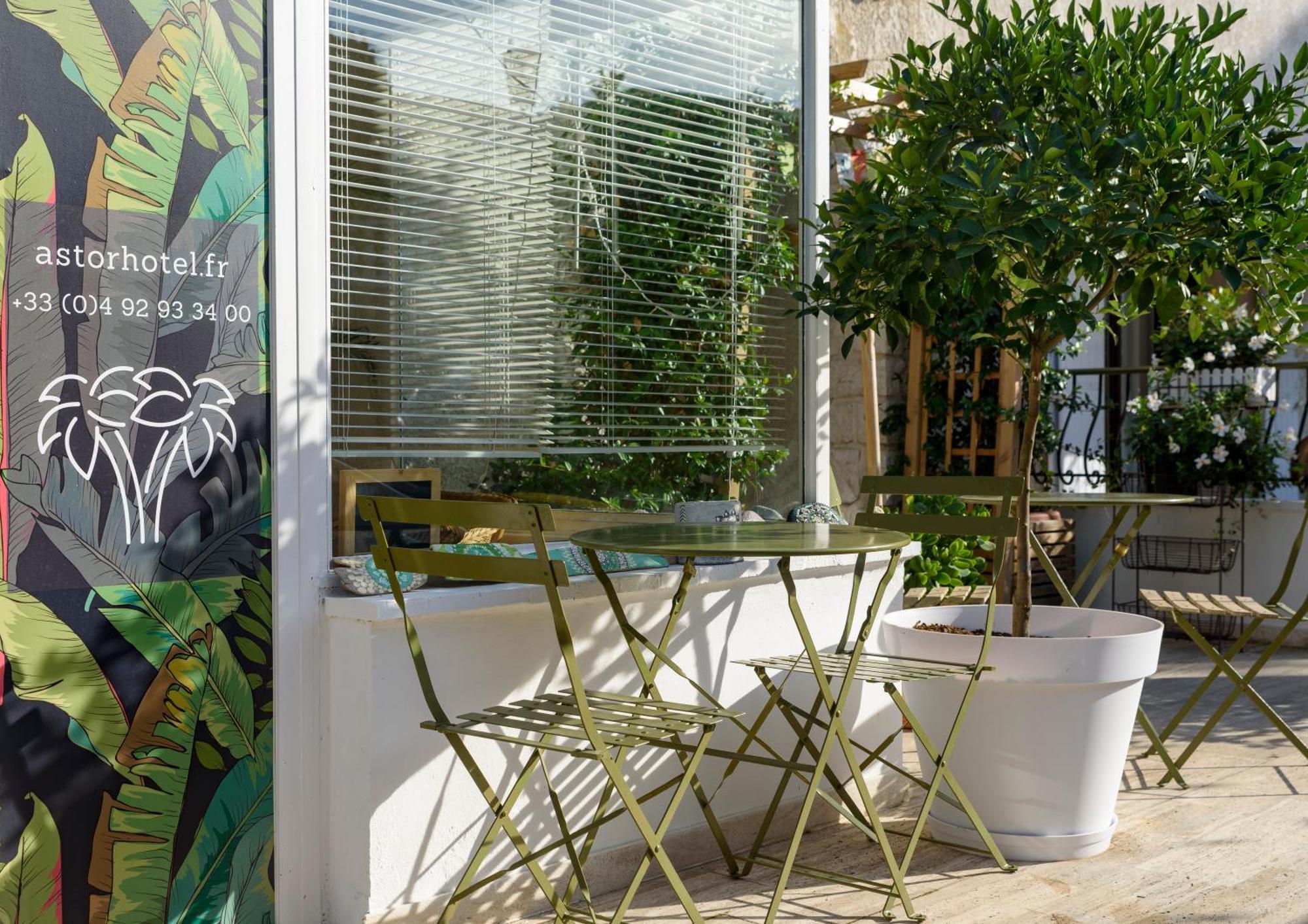 Hotel & Studios Astor Antibes Bagian luar foto