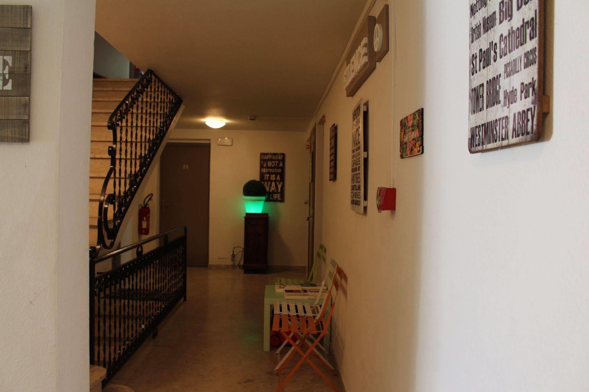 Hotel & Studios Astor Antibes Bagian luar foto